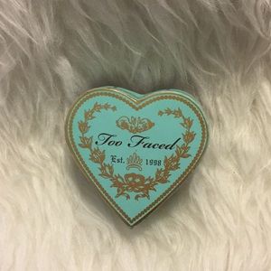 Too Faced Glow bronzer